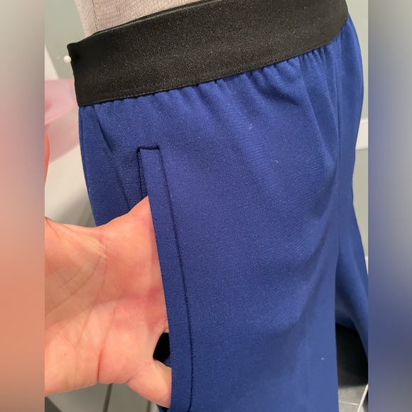 BCBG pants - Picture 3 of 4